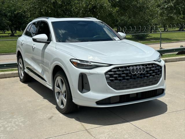 new 2025 Audi Q5 car, priced at $61,300