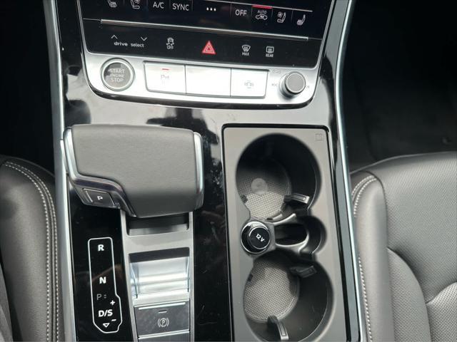 new 2025 Audi Q7 car, priced at $76,350