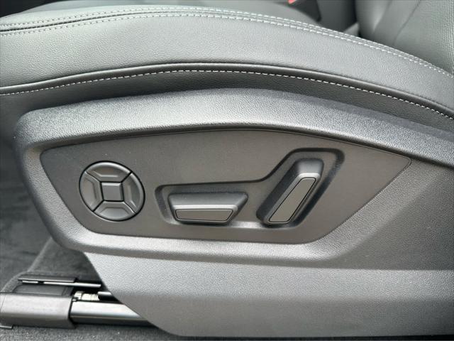 new 2025 Audi Q7 car, priced at $76,350