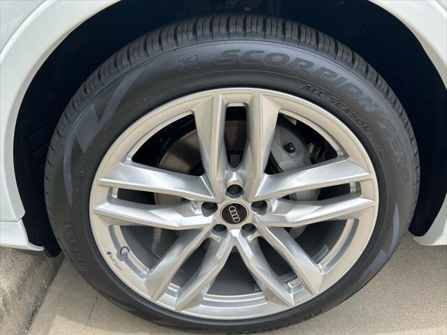new 2025 Audi Q7 car, priced at $76,350
