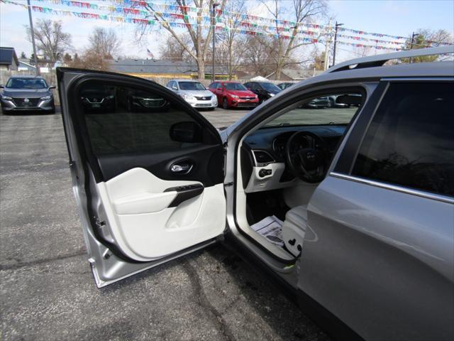 used 2020 Jeep Cherokee car, priced at $15,499