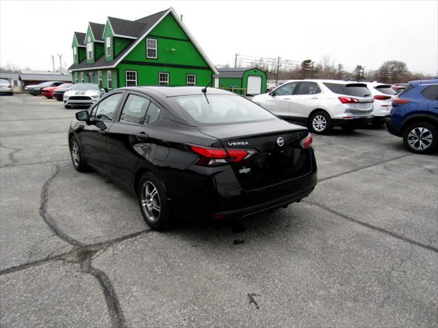 used 2021 Nissan Versa car