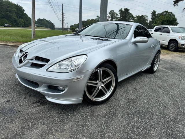 used 2007 Mercedes-Benz SLK-Class car, priced at $12,999