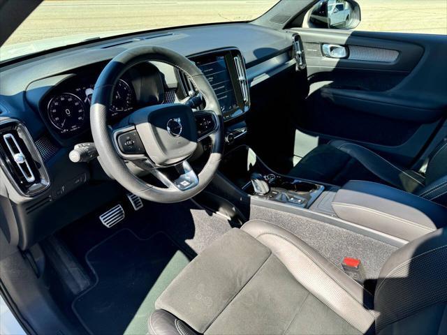 used 2019 Volvo XC40 car, priced at $21,999