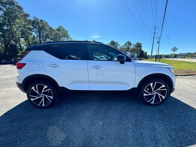 used 2019 Volvo XC40 car, priced at $21,999