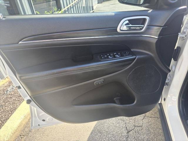 used 2020 Jeep Grand Cherokee car, priced at $15,999