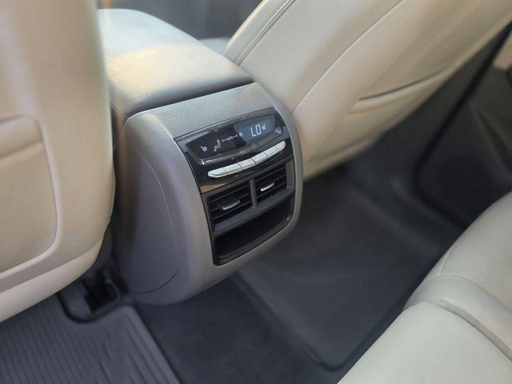 used 2018 Cadillac XT5 car, priced at $15,499