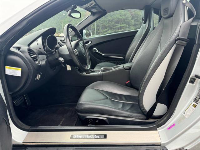 used 2007 Mercedes-Benz SLK-Class car, priced at $11,999