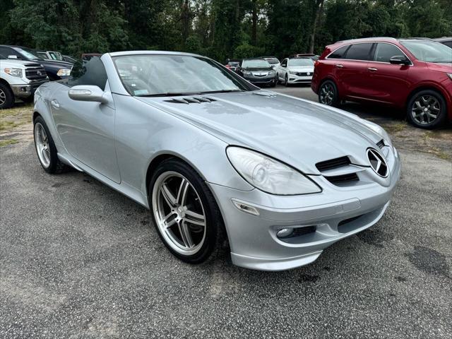 used 2007 Mercedes-Benz SLK-Class car, priced at $11,999
