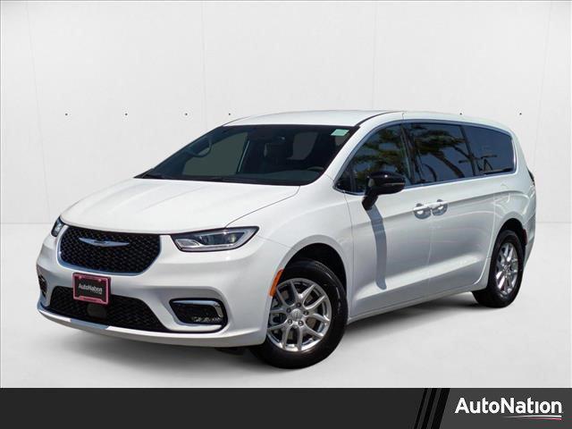 new 2025 Chrysler Pacifica car, priced at $44,445
