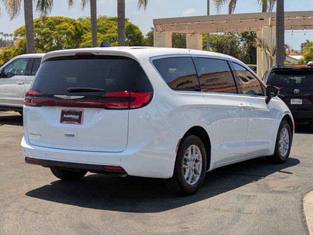 new 2025 Chrysler Pacifica car, priced at $44,445