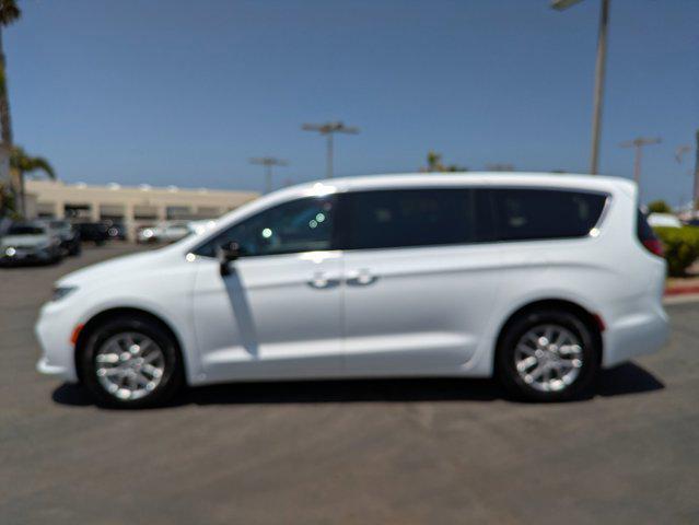 new 2025 Chrysler Pacifica car, priced at $44,445