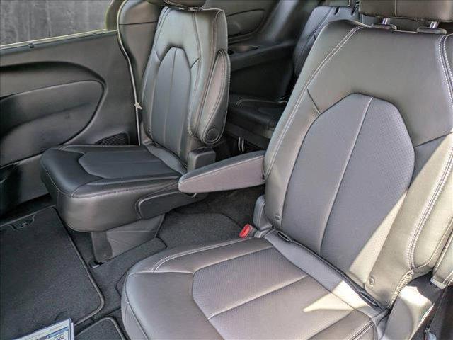 new 2025 Chrysler Pacifica car, priced at $44,445