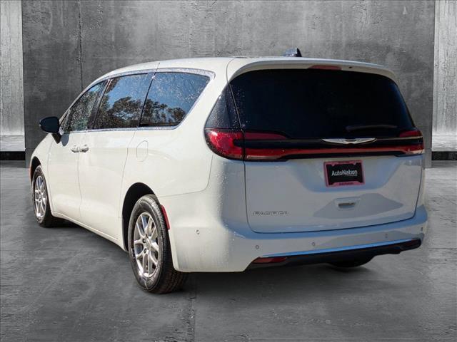 new 2024 Chrysler Pacifica car, priced at $40,695