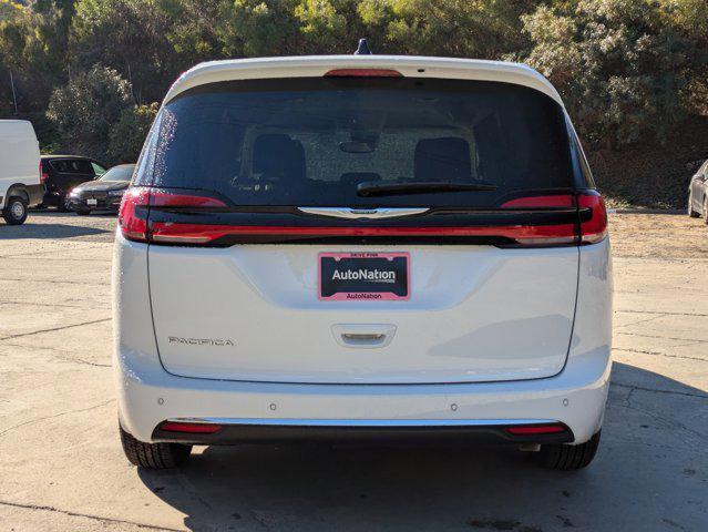 new 2024 Chrysler Pacifica car, priced at $40,695