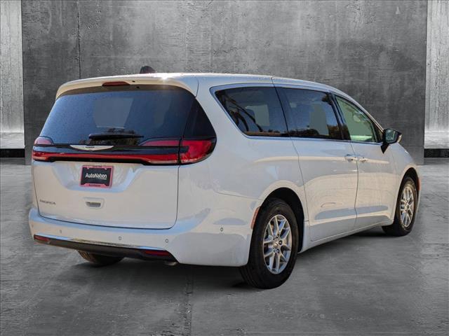 new 2024 Chrysler Pacifica car, priced at $40,695