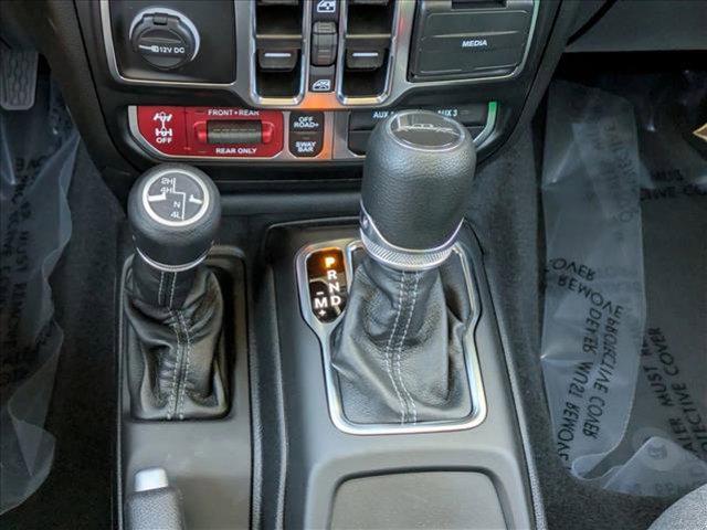 new 2025 Jeep Gladiator car, priced at $52,600