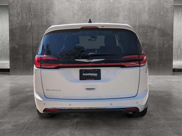 new 2024 Chrysler Pacifica car, priced at $43,600