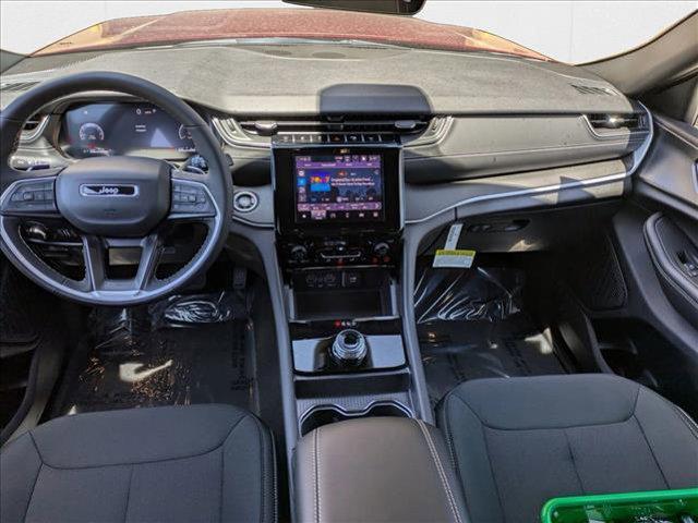 new 2025 Jeep Grand Cherokee car, priced at $39,738