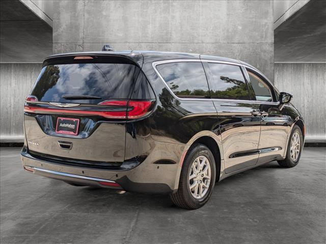 new 2024 Chrysler Pacifica car, priced at $40,695