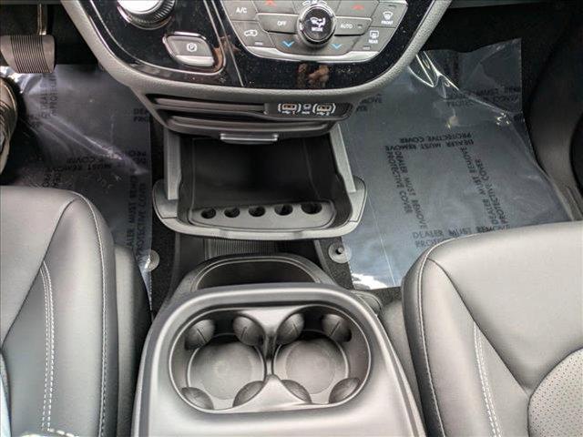 new 2025 Chrysler Pacifica car, priced at $44,940