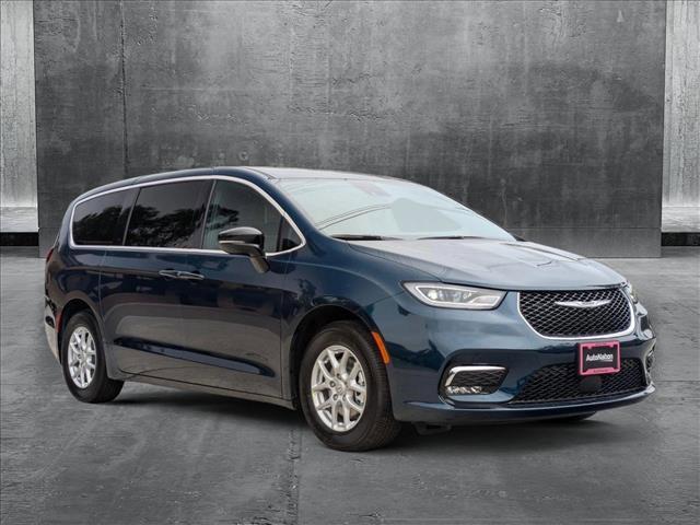 new 2025 Chrysler Pacifica car, priced at $44,940