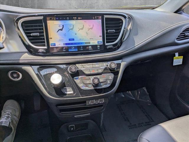 new 2025 Chrysler Pacifica car, priced at $46,370
