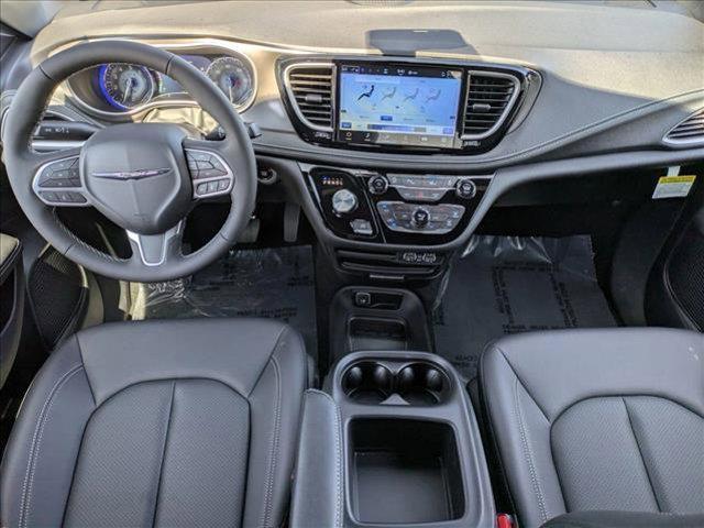 new 2025 Chrysler Pacifica car, priced at $46,370