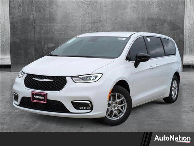 new 2025 Chrysler Pacifica car, priced at $46,370