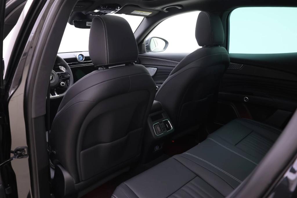 new 2025 Maserati Grecale car, priced at $82,035