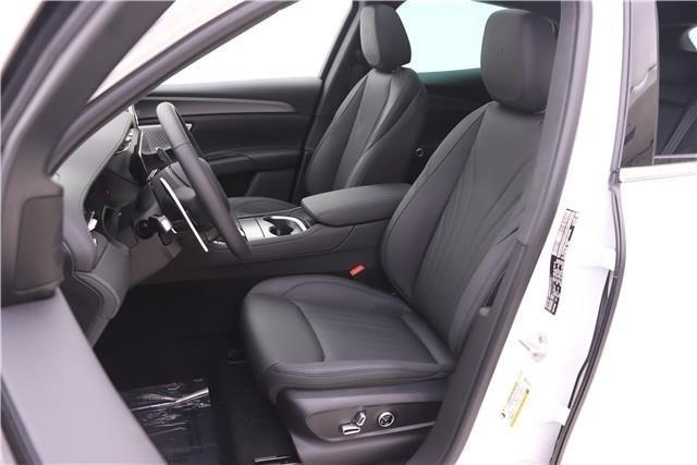 new 2024 Maserati Grecale car, priced at $63,795