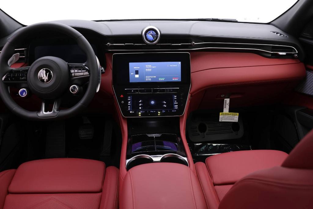 new 2025 Maserati Grecale Folgore car, priced at $82,395
