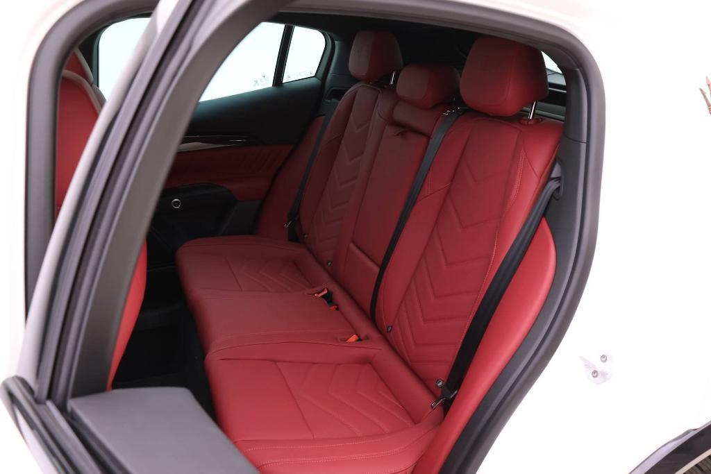 new 2025 Maserati Grecale Folgore car, priced at $82,395