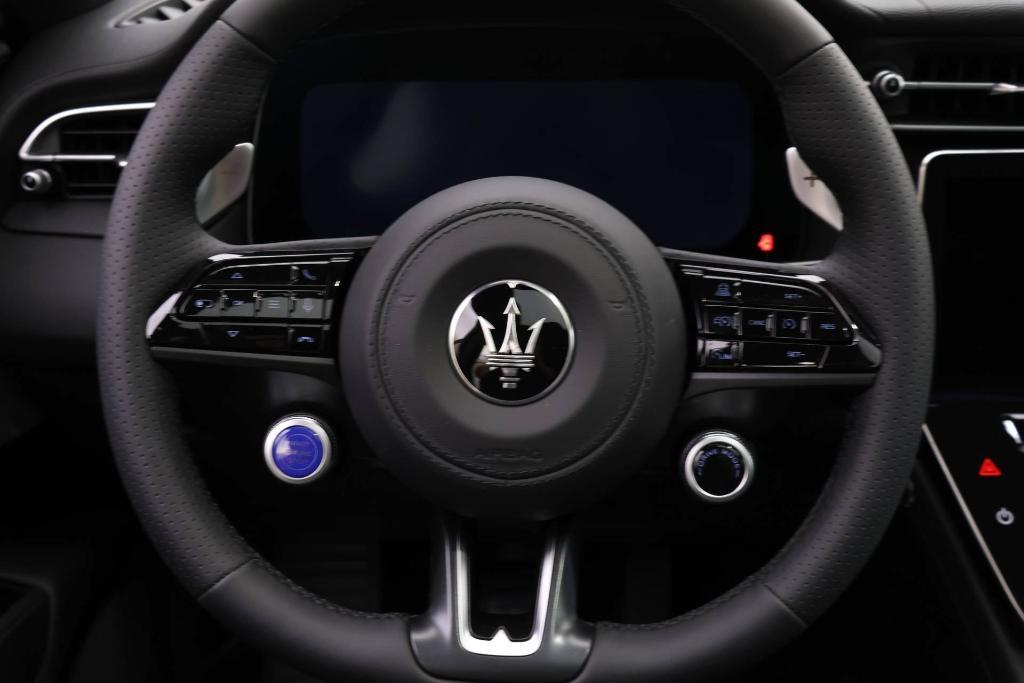 new 2024 Maserati Grecale car, priced at $59,195