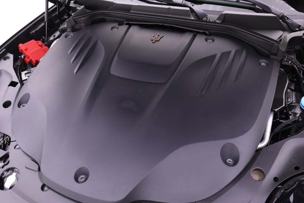 new 2025 Maserati Grecale Folgore car, priced at $82,395