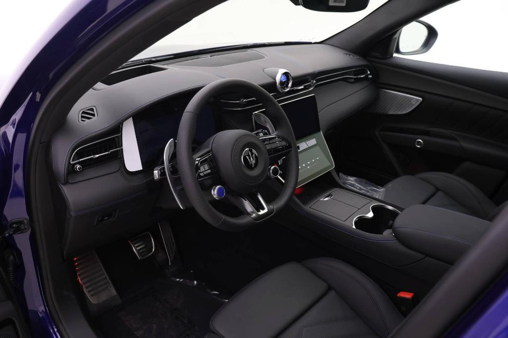 new 2025 Maserati Grecale car, priced at $125,785
