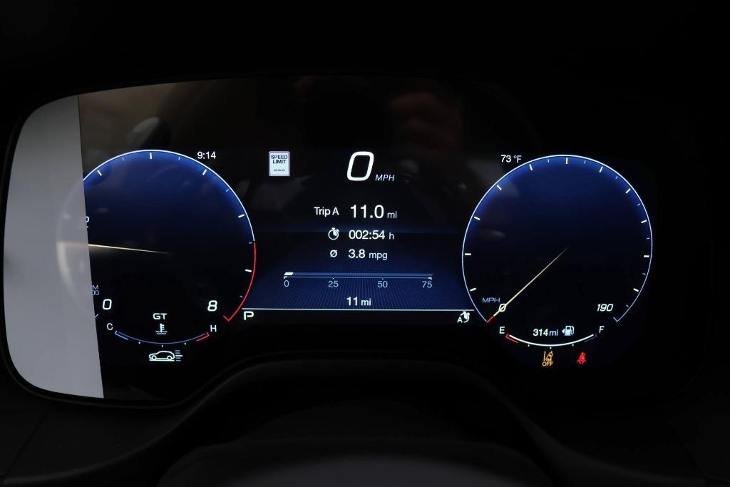 new 2025 Maserati Grecale car, priced at $125,785