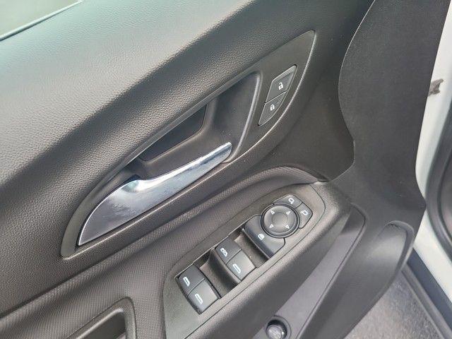 used 2022 Chevrolet Equinox car, priced at $25,596