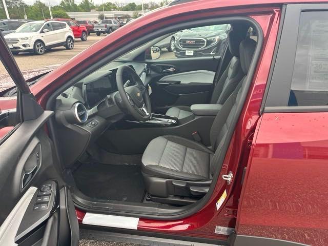 new 2025 Chevrolet Trax car, priced at $24,350