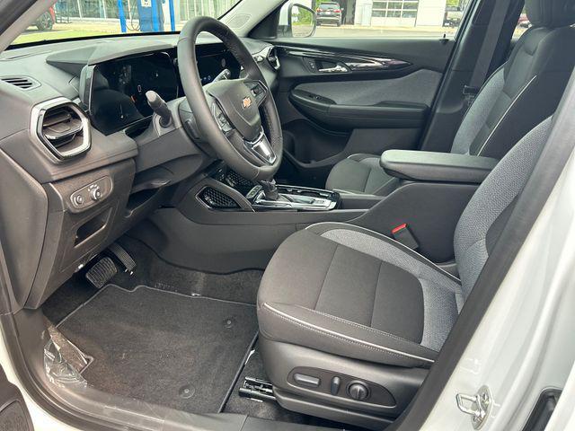 new 2025 Chevrolet TrailBlazer car, priced at $27,849
