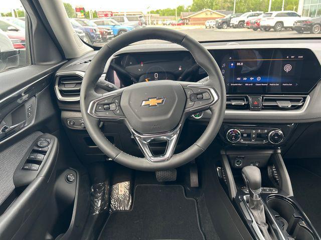 new 2025 Chevrolet TrailBlazer car, priced at $27,849