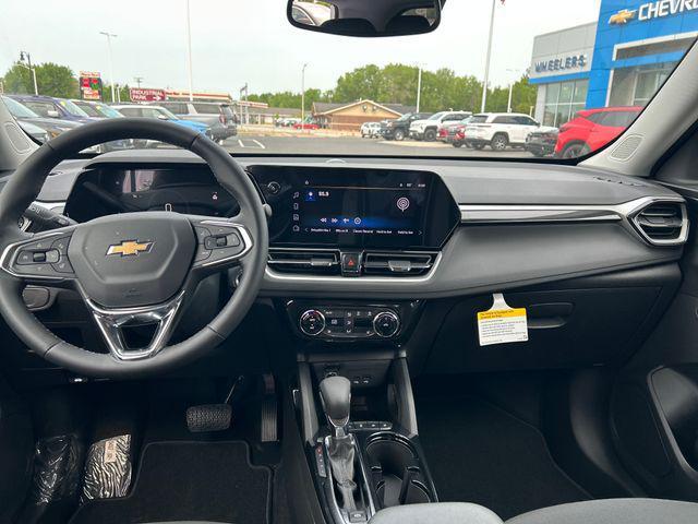 new 2025 Chevrolet TrailBlazer car, priced at $27,849