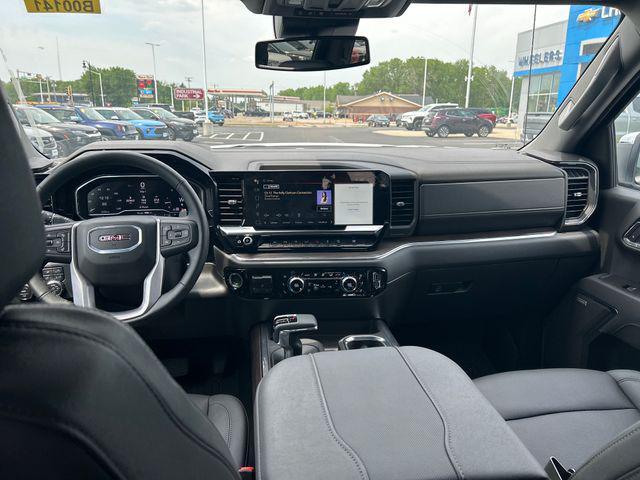 new 2025 GMC Sierra 1500 car, priced at $59,477