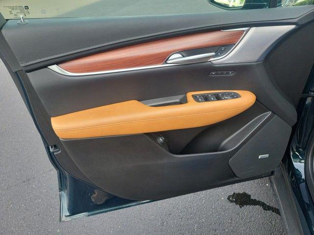 used 2024 Cadillac XT5 car, priced at $46,123