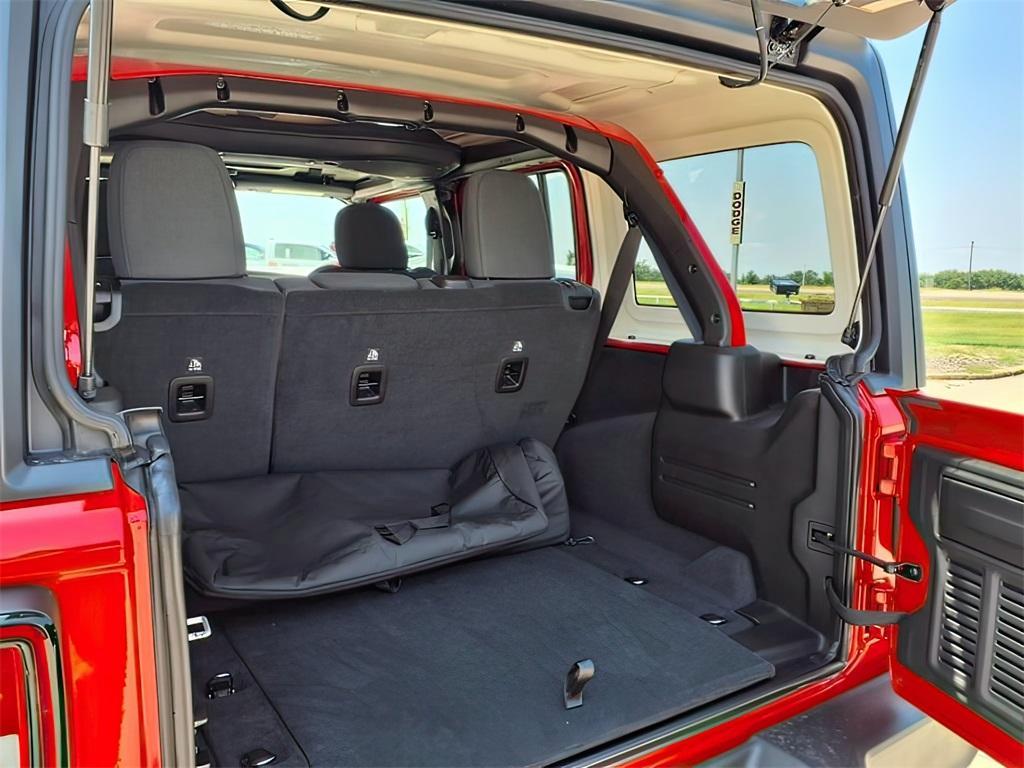 new 2025 Jeep Wrangler car, priced at $47,250
