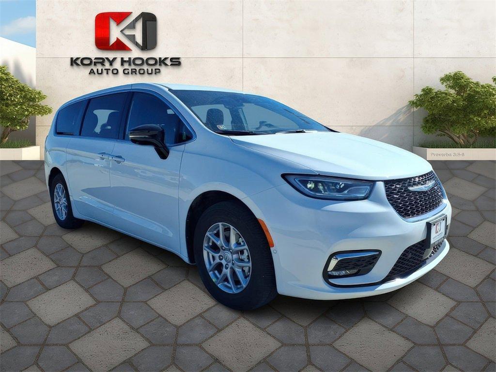 new 2026 Chrysler Pacifica car, priced at $43,500