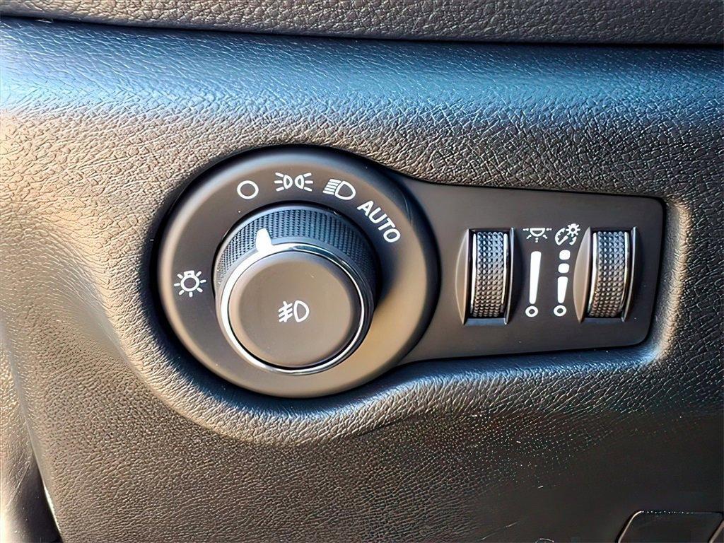 new 2026 Chrysler Pacifica car, priced at $43,500