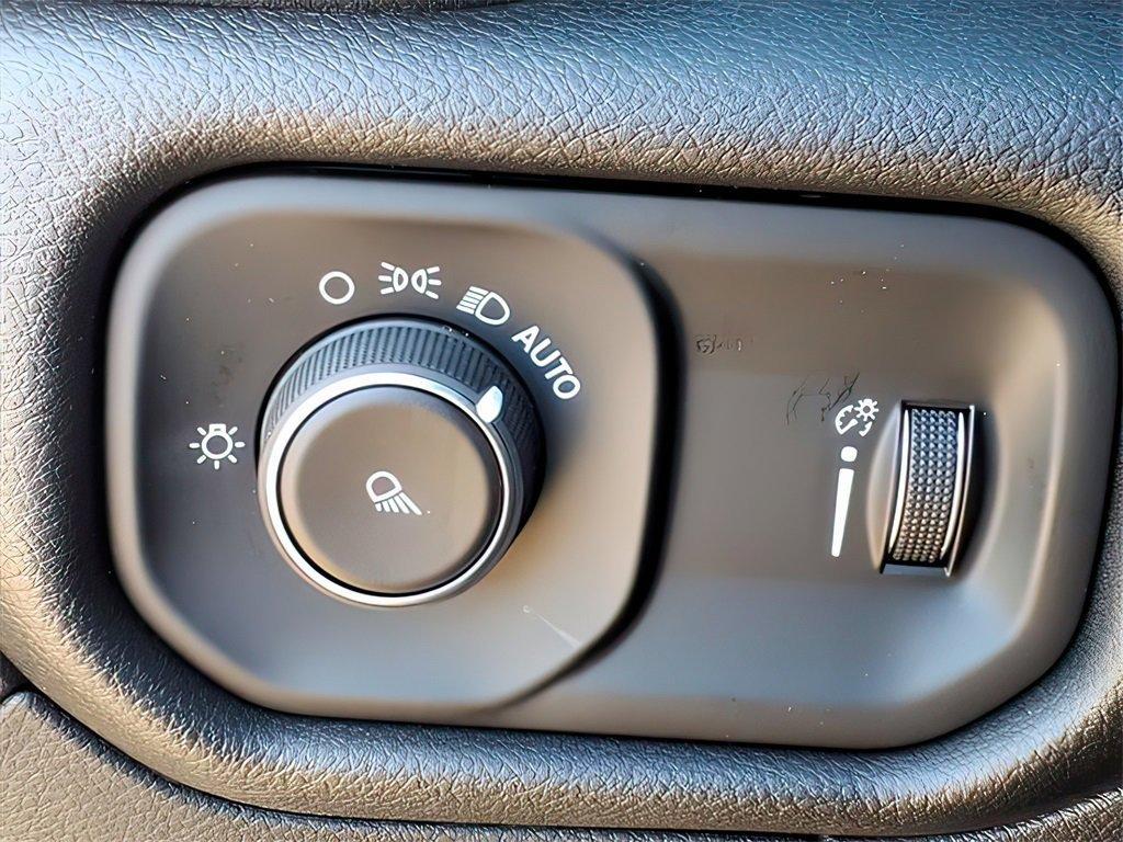 new 2025 Ram 1500 car, priced at $45,584