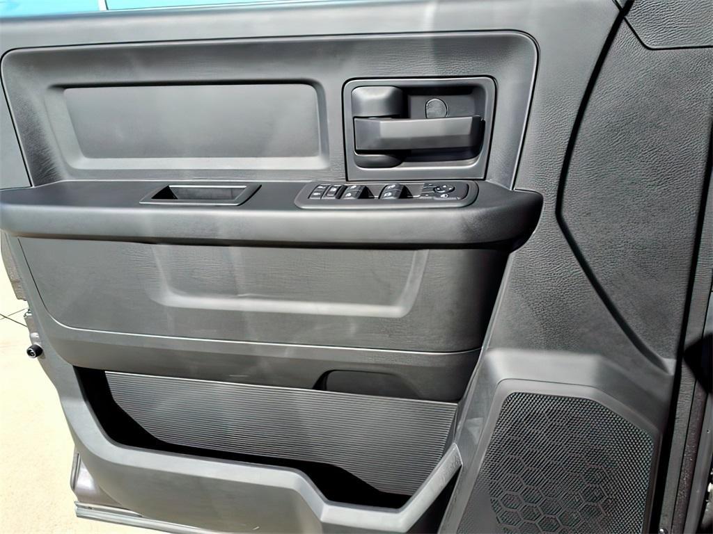 new 2025 Ram 3500 car, priced at $63,925