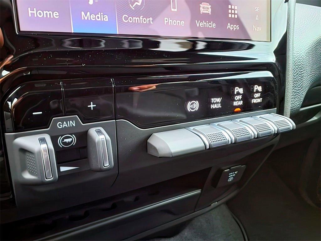new 2025 Ram 2500 car, priced at $68,390